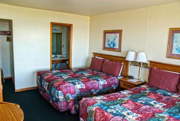 Crescent Beach Motel image 1